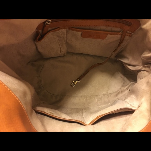 Large Leather Michael Kors Handbag - Picture 7 of 8